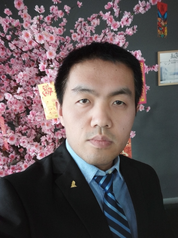 我就是个翻译的第一张照片--内蒙古认干亲服务网