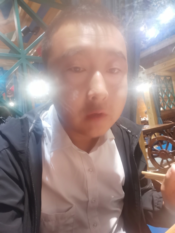 赵辉的第三张照片--内蒙古认干亲服务网